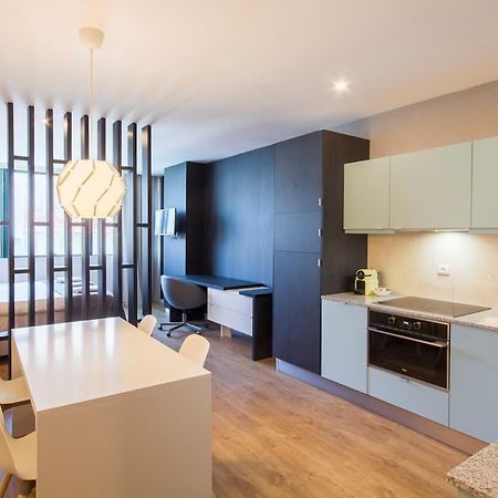 408 Gale Center Apartamento Wi-Fi, Estacionamento Порту Экстерьер фото