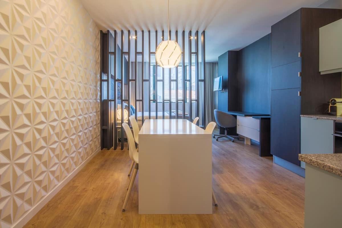 408 Gale Center Apartamento Wi-Fi, Estacionamento Порту Экстерьер фото